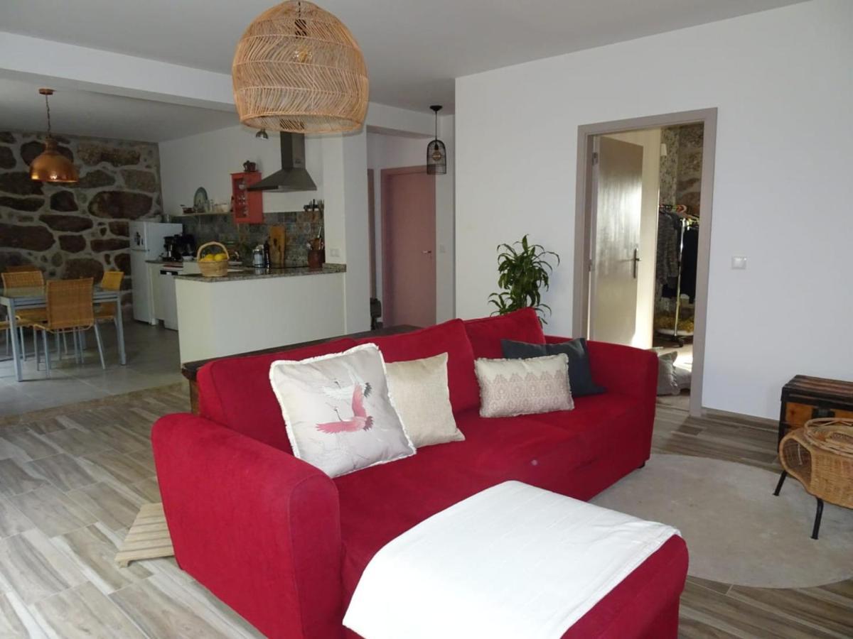 A Casa Com 2 Pereiras Bed and Breakfast Terras de Bouro Buitenkant foto
