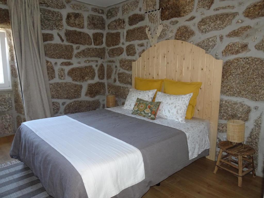 A Casa Com 2 Pereiras Bed and Breakfast Terras de Bouro Buitenkant foto
